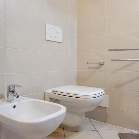 White Lake View Apartment *